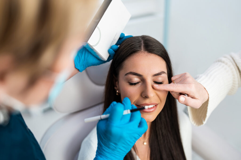 How to Verify Your Cosmetic Surgeon’s Credentials